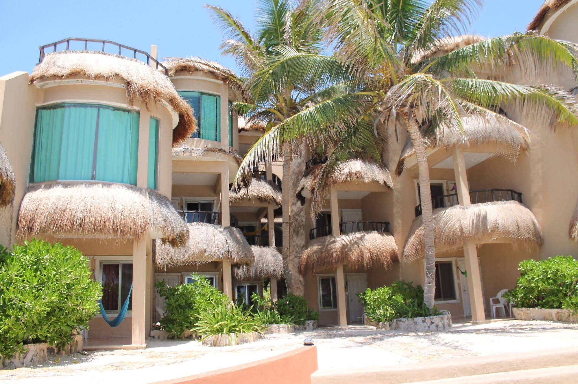 Hotel Playa La Media Luna Isla Mujeres Exterior foto